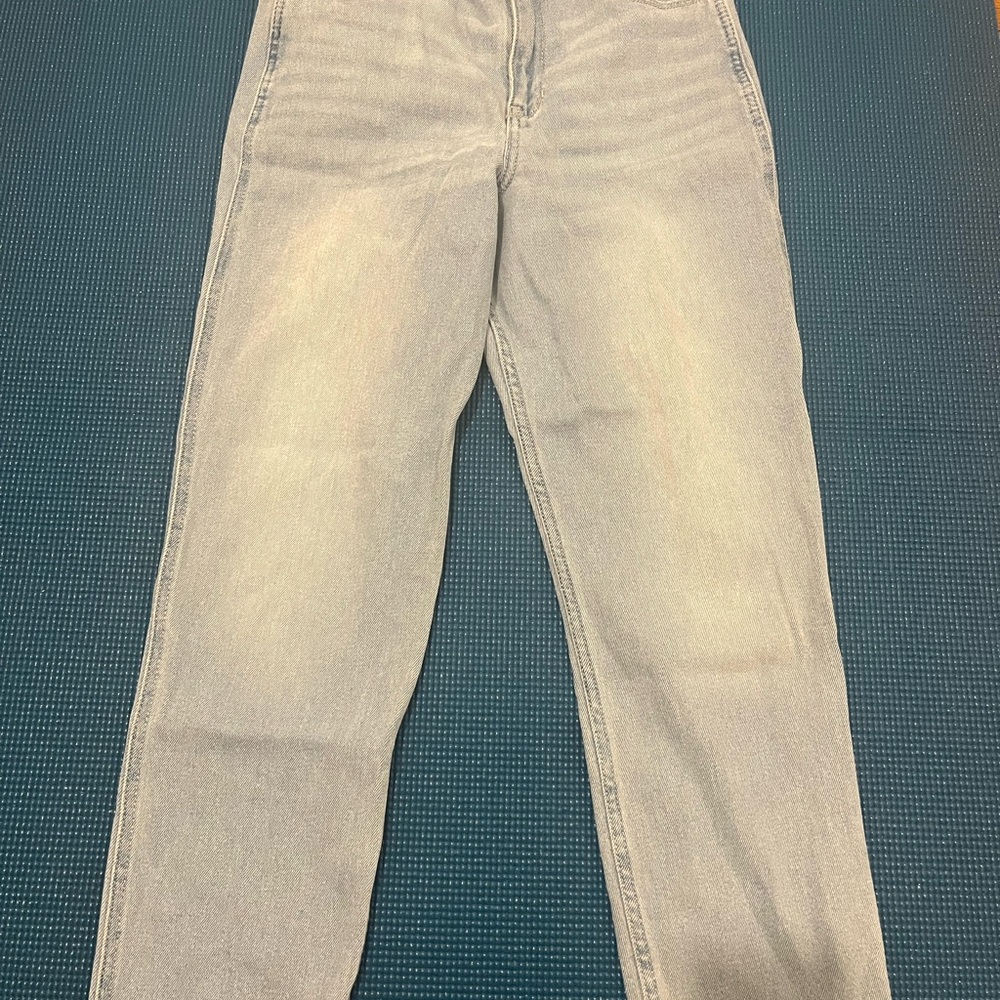 Hollister Women's Ultra High Rise Mom Jeans